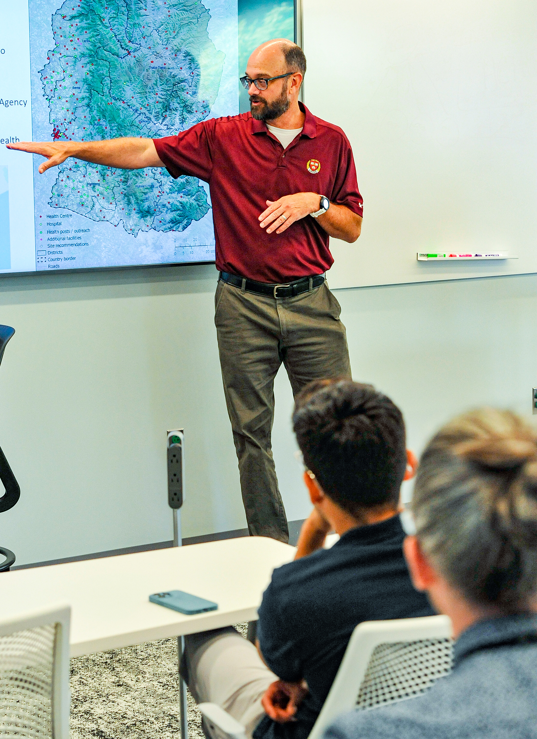 Photo of Jeff Blossom teaching. Photo by Lipofskyphoto.com